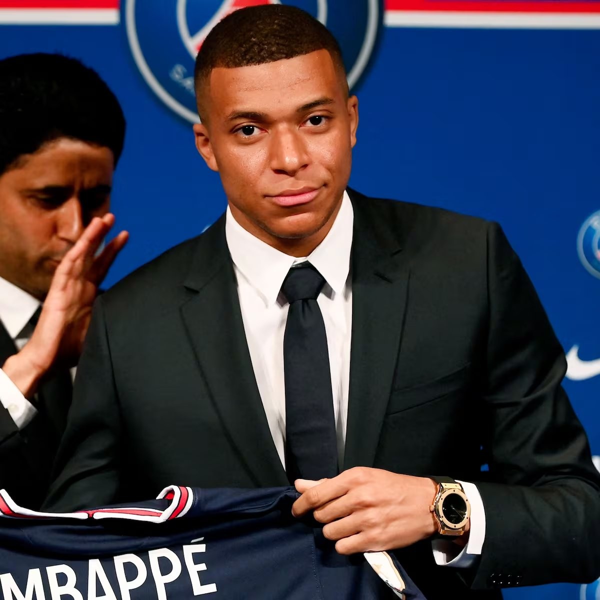 Se acaba la guerra entre Mbappé y el PSG, según AFP