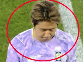 随队0-0闷平委内瑞拉，李刚仁在半场结束时不断摇头走进更衣室