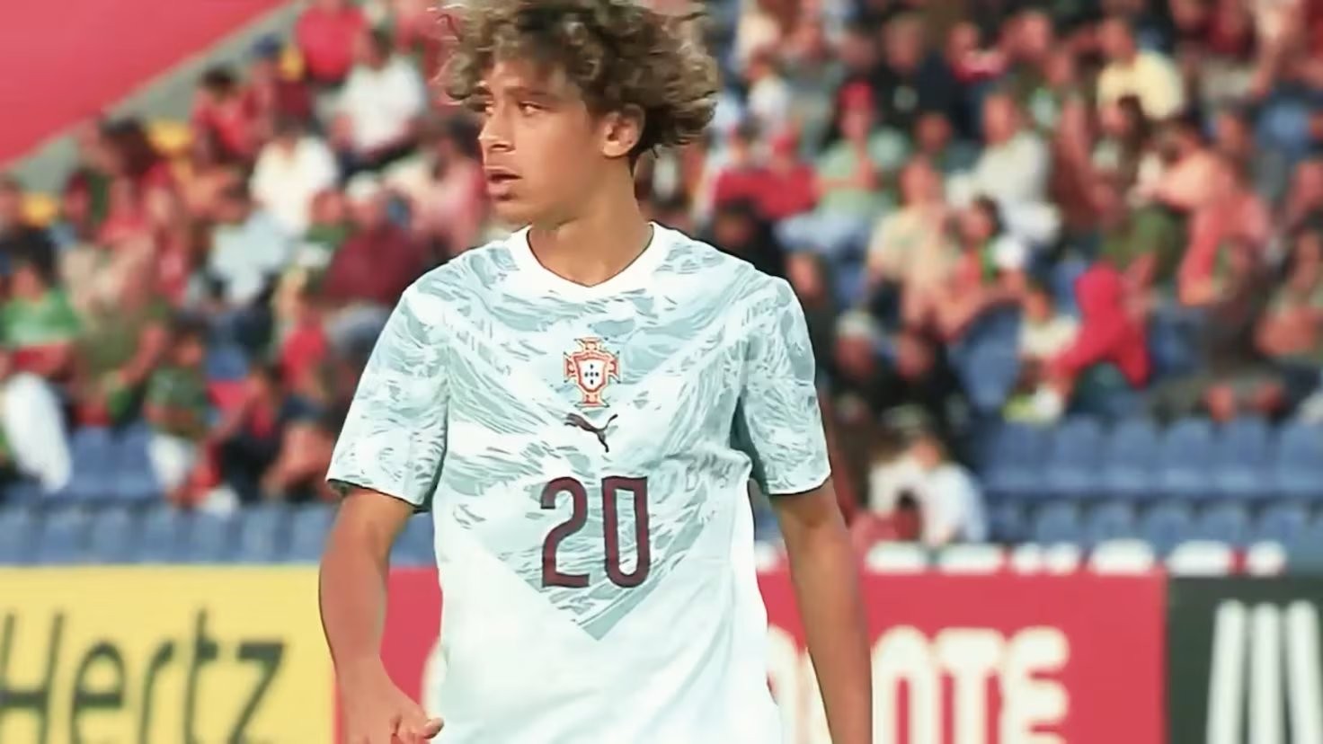 Le llaman el nuevo Lamine Yamal y en 3′ entenderán el  porqué: el show de la próxima gran estrella de Portugal