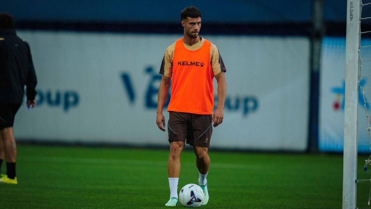 Selon Sport : Puado, capitaine de l'Espanyol blessé au genou, proche de son retour