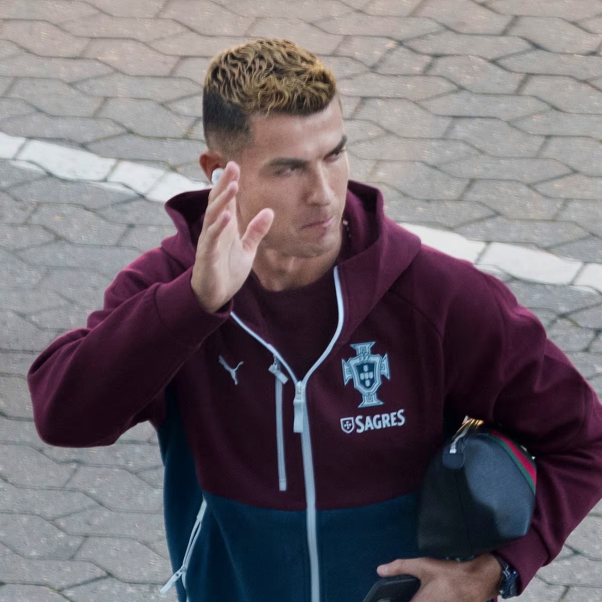 Alta tensión por Cristiano