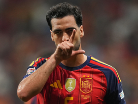 Spain 3-1 Czechia: World champions still perfect as Krejci red card halts fightback