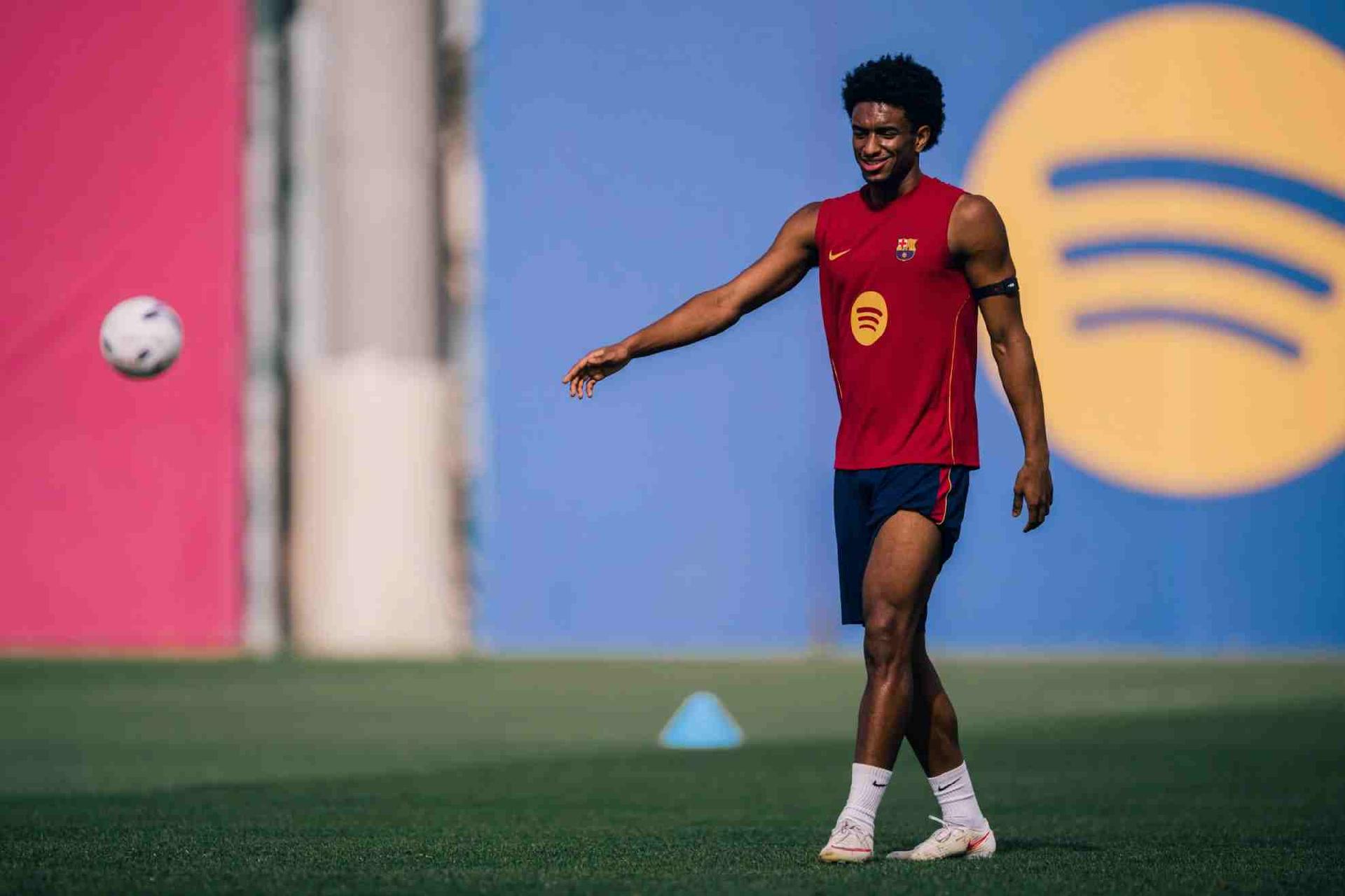 Marca: Barcelona hofft, dass Alejandro Balde einem Winterwechsel zustimmt