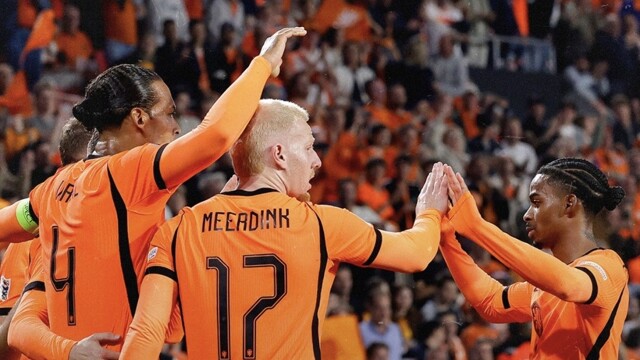 Netherlands 2-1 Serbia: Zirkzee scores winner to seal 3 points at home