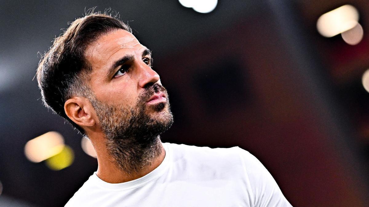 Fàbregas sobre criterios de fichaje: "Quiero jóvenes ambiciosos que quieran jugar para el Real Madrid o el Barcelona"