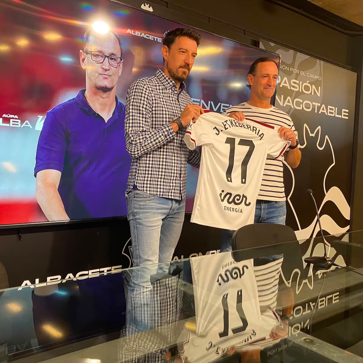 Joseba Etxeberria busca redención en el banquillo del Albacete