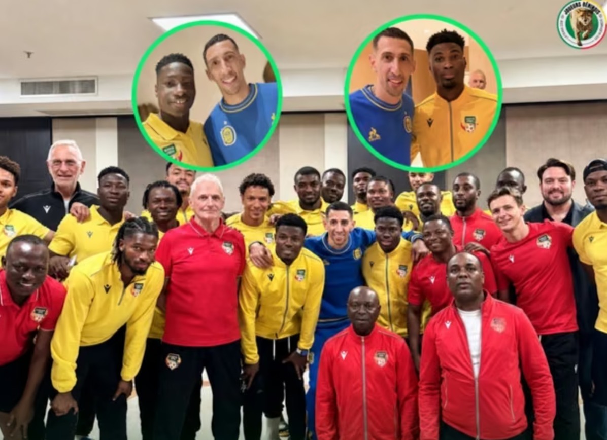 I giocatori del Benin incontrano Ángel Di María e posano per foto; sarà presente all'addio di Messi