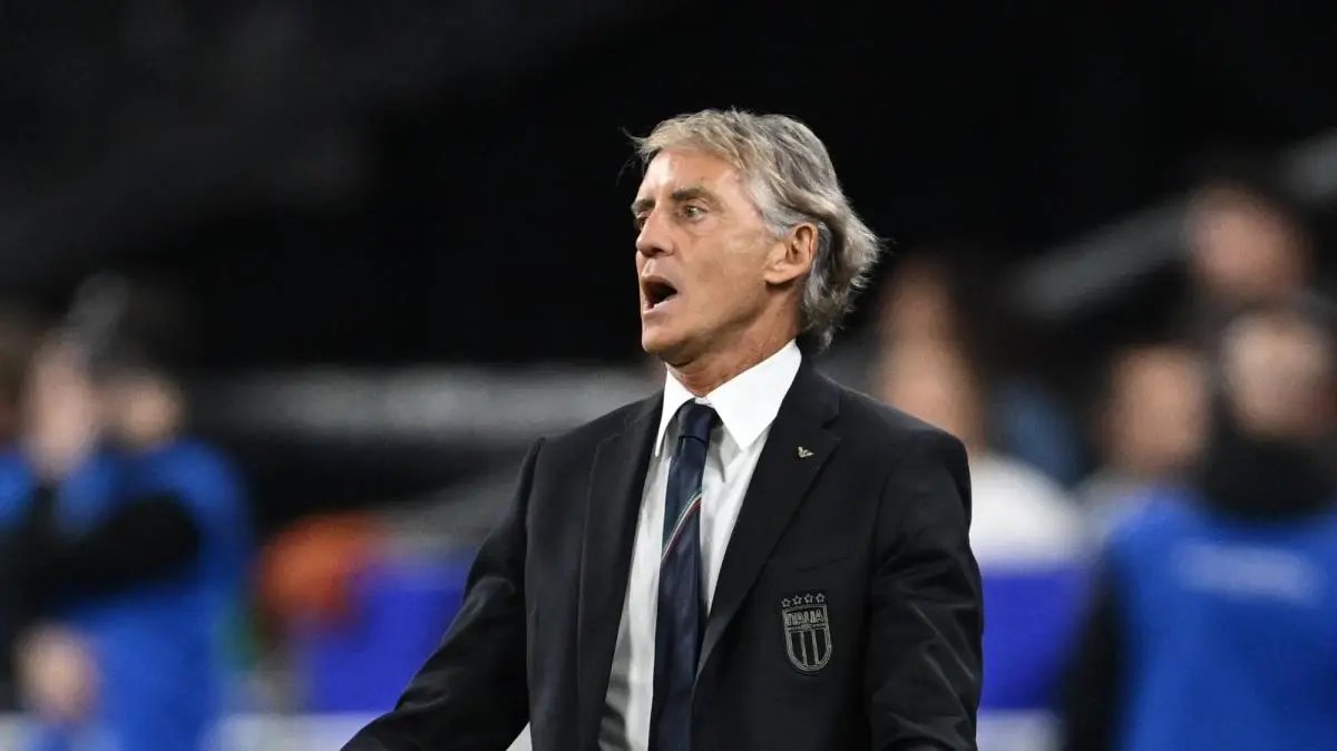 Mancini: Donnarumma là một thủ môn tuyệt vời; hy vọng các vấn đề của Liên đoàn sẽ được giải quyết tốt đẹp
