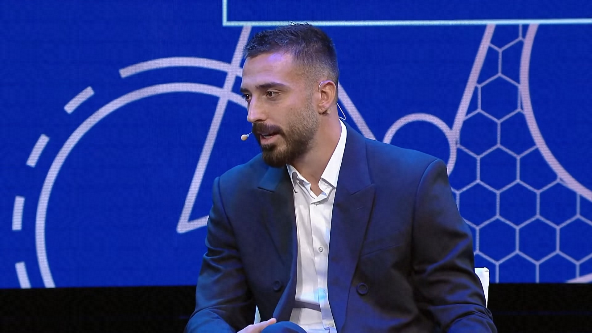 Thiaw: L'accomplissement de redonner la gloire à Milan est une sensation inégalable