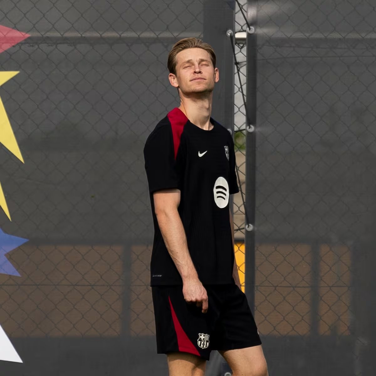 Frenkie vuelve al grupo...¡136 días después!