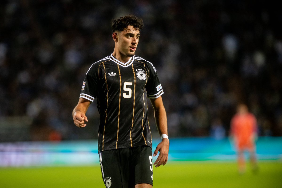 Plettenberg: Manchester City intentó fichar a Pavlovic por 100 millones de euros, pero el jugador rechazó finalmente la oferta