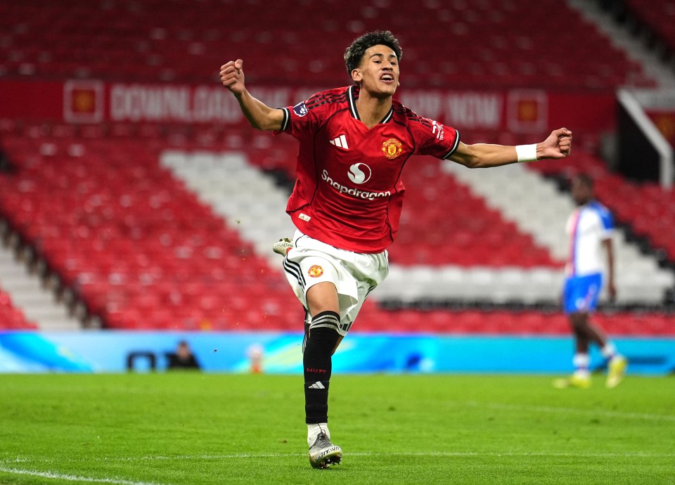 The Sun: Bintang Muda Manchester United, JJ Gabriel, Mungkin Akan Pergi dengan Paspor Uni Eropa
