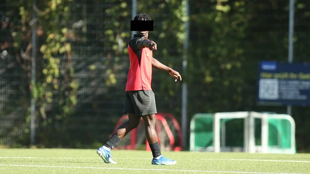 Bild: Hamburg amateur player detained during match on suspicion of illegal residency