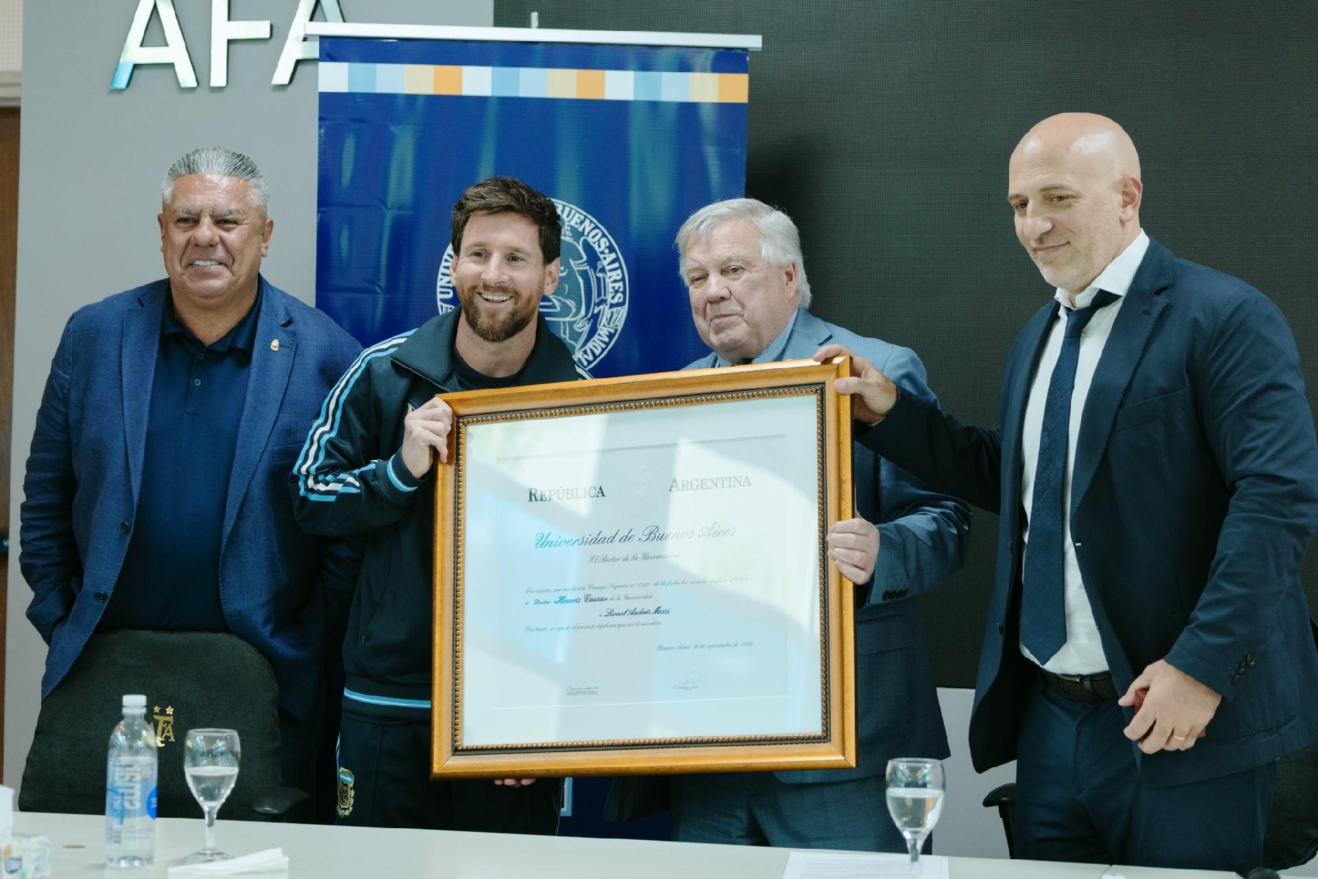 Ehrendoktor Messi: Die Universität Buenos Aires würdigt eine Legende
