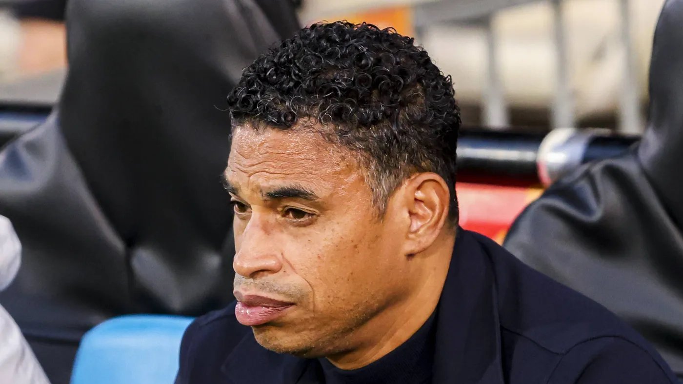 Técnico da Holanda Sub-21: Não tenho certeza se poderei convocar Van Bommel e Zechiel para o playoff da Euro Sub-21 em novembro