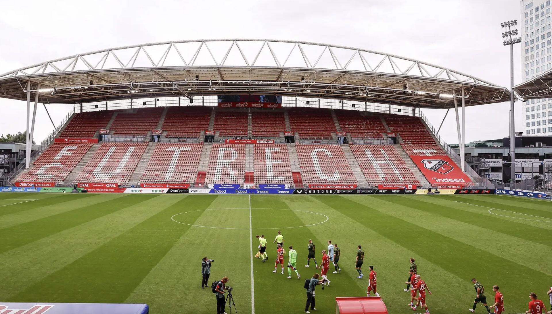 FC Utrecht bestätigt: 15-jähriger Verteidiger Matthew Sweeb unterschreibt Dreijahresvertrag