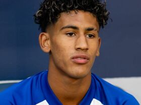 JJ Gabriel learns Bayern Munich stance on his huge salary demand after Man Utd exit