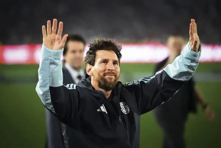 The Athletic: Extensive Discussions About a Farewell Match for Messi at Barcelona, with Laporta Being the Main Obstacle