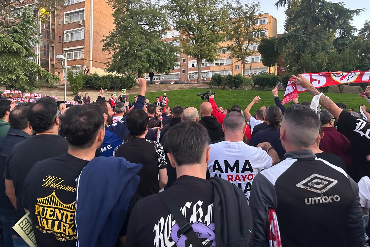 Marca: Fan Rayo Vallecano Protes dan Tuntut Pengembalian Uang Tiket Terusan 3 Pertandingan