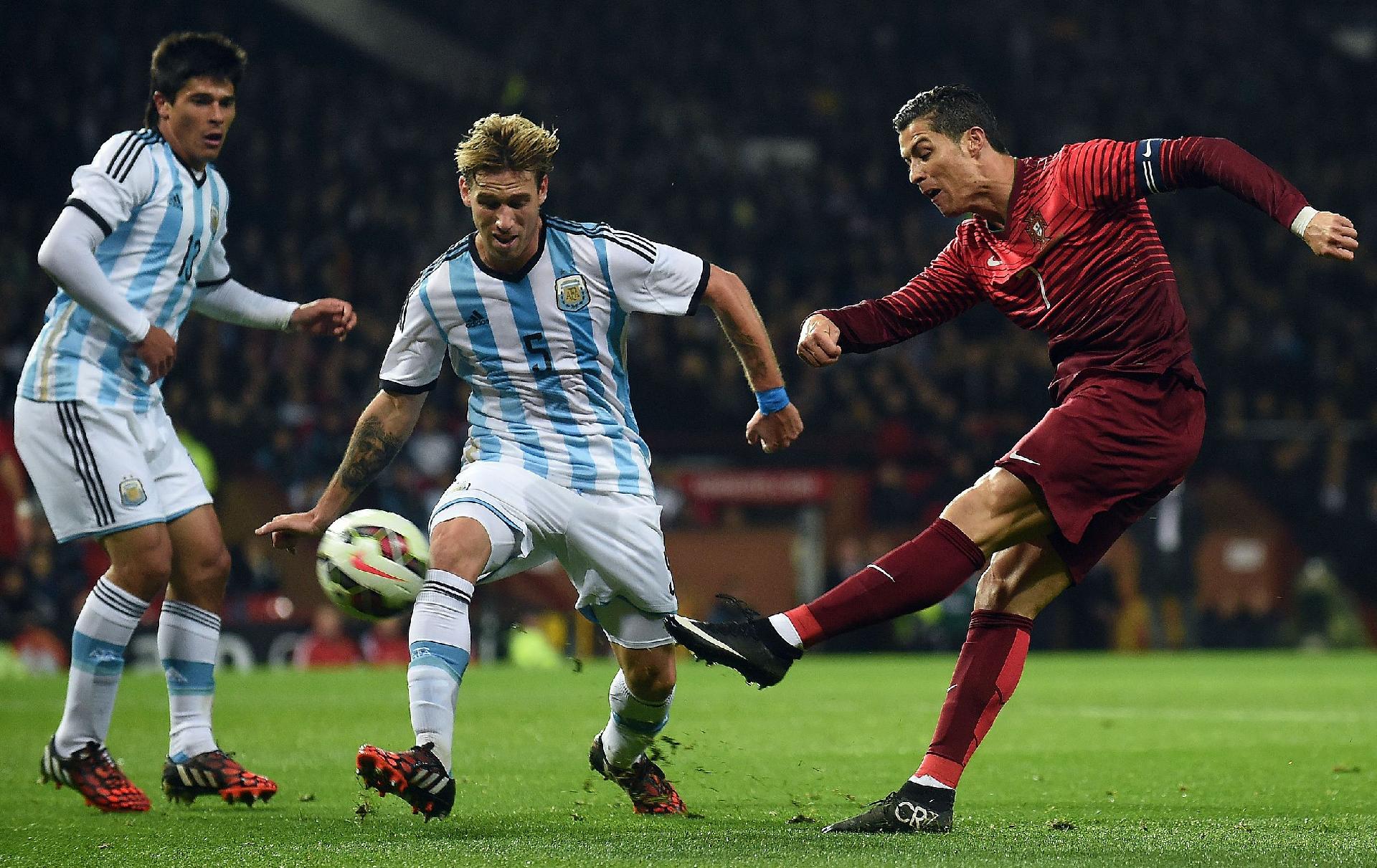 Un ex-international portugais suggère à Cristiano Ronaldo de disputer quatre matchs d'adieu