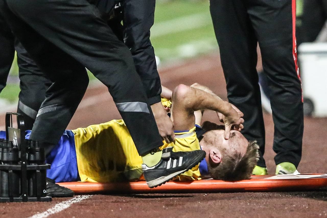 Peringatan: Pemain Timnas Kyrgyzstan Mischenko Alami Cedera Parah, Tulang Kering dan Fibula Patah Setelah Tekel Keras