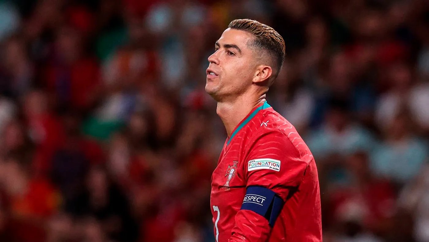 Carragher arremete contra Morgan y Ferdinand: Defender a Cristiano Ronaldo sin sentido los hace parecer ridículos