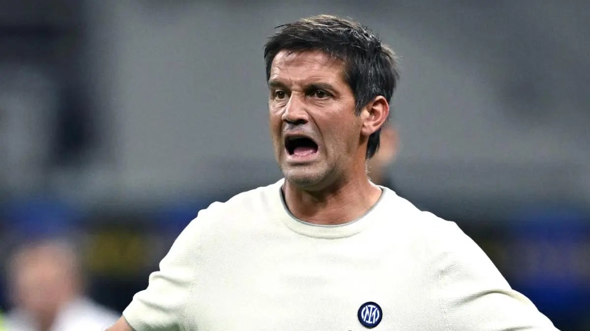 Chivu: Bastoni ha dimostrato di essere all'altezza in Nazionale, sono felice di vederlo giocare un ruolo chiave