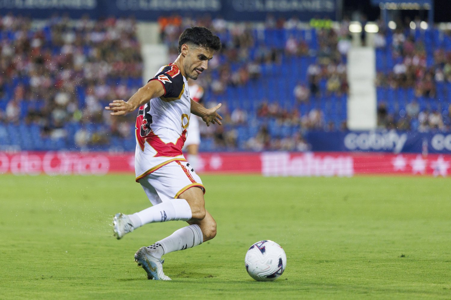 Capitão do Rayo Vallecano: Precisamos estabelecer canais de comunicação entre todas as partes
