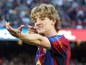 Flick hails Gordon's impact after first Barcelona goal