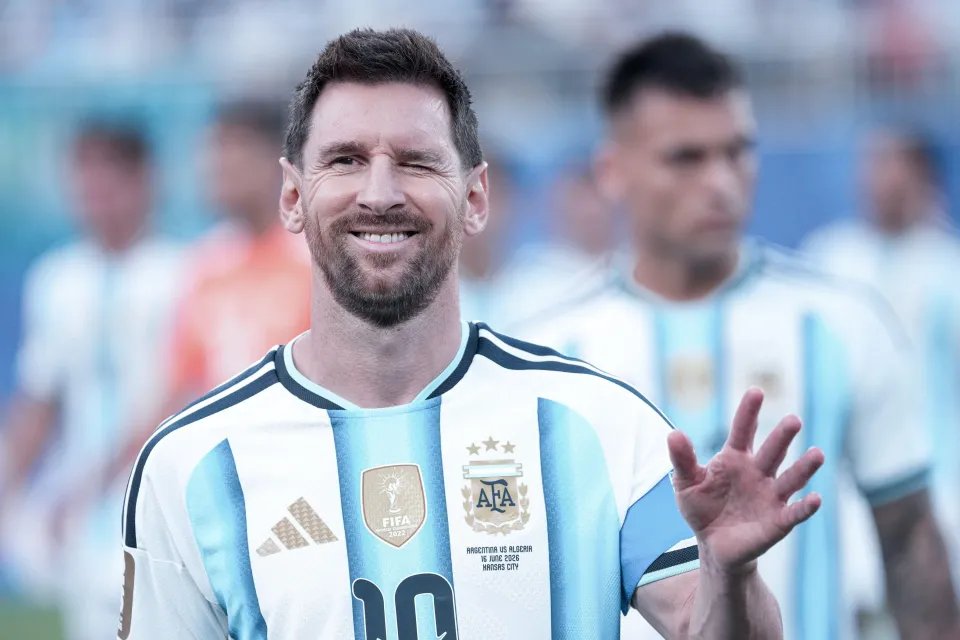 The Sun: Messi compra o Eldense e enfrentará o Almería de Cristiano Ronaldo na Segunda Divisão Espanhola novamente