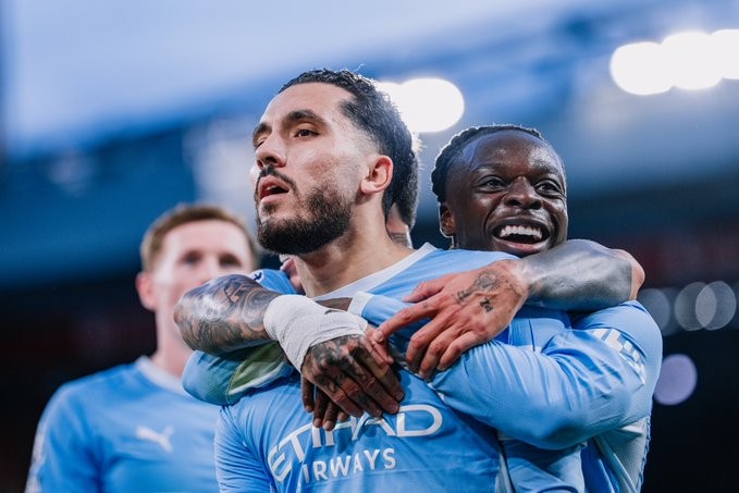 Il Manchester City ottiene la terza partenza perfetta stagionale con 6 vittorie consecutive in Premier League