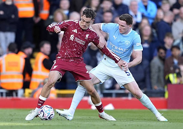 Anderson a subi 8 fautes, le nombre record pour un joueur de Manchester City en Premier League sur les 10 dernières saisons