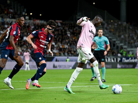 Cagliari 1-1 Juventus: Kolo Muani's first league goal rescues visitors