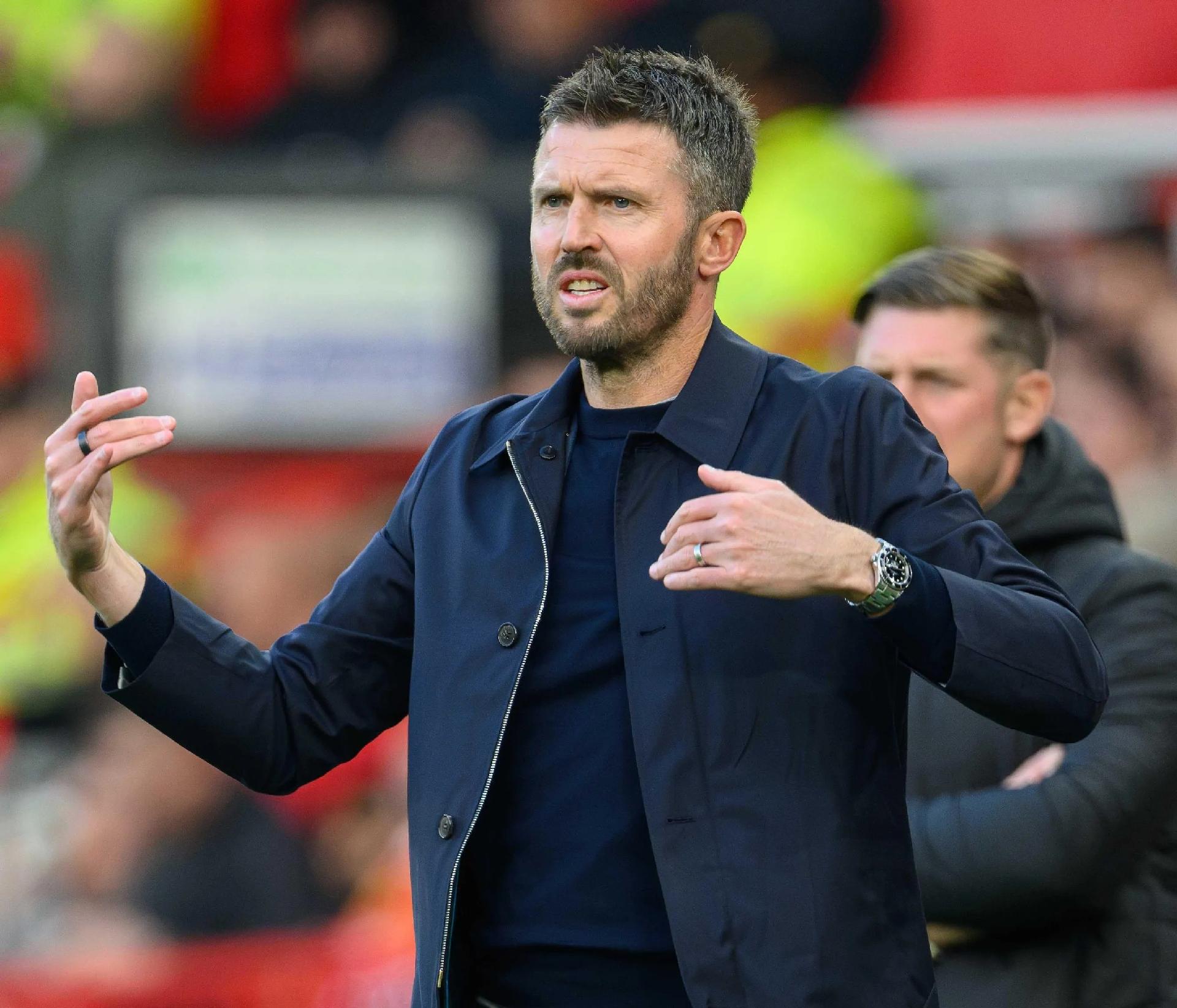 Body Language Expert Claims Michael Carrick Is Stressed and Trying to Escape Current Situation