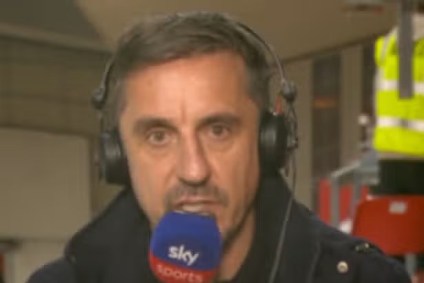 Neville: El Manchester City podría escuchar más cánticos de "tramposos" en otros estadios, es lo peor