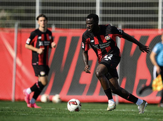 Boniface verlässt emotional den Platz – Simon Rolfes: Spieler müssen ihre Emotionen im Griff haben