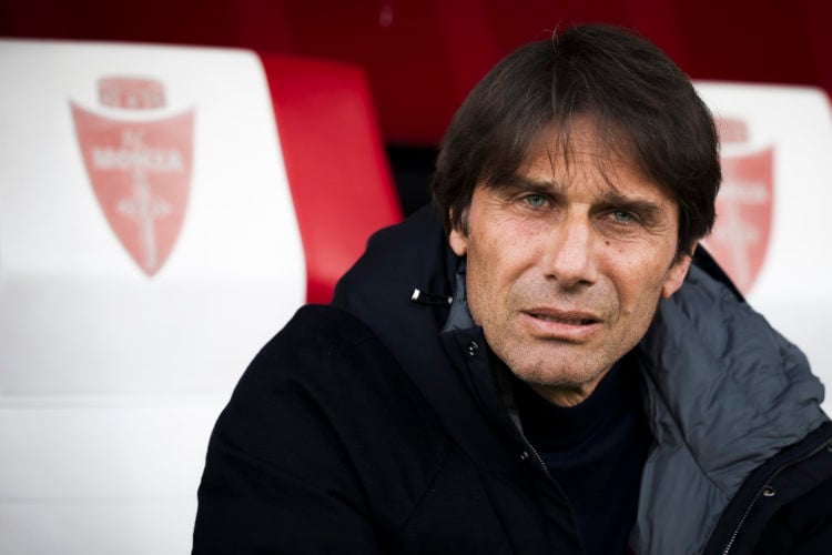 Commentateur: Carrick semble dépassé, Man United devrait engager Conte