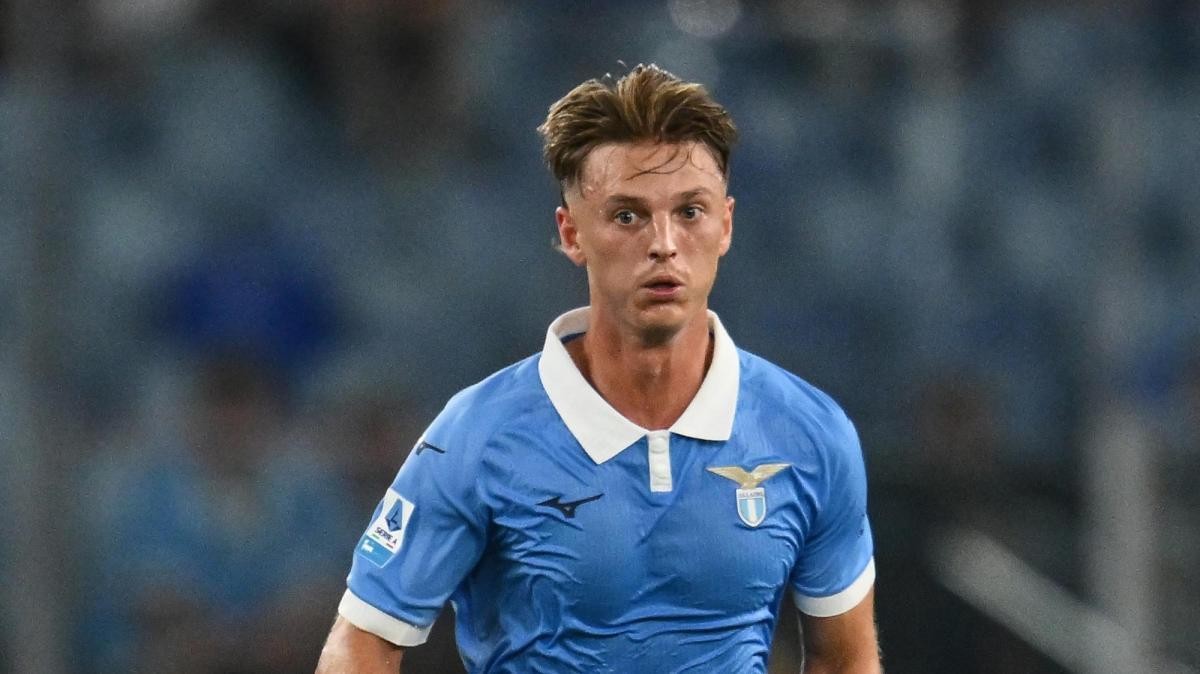 Gudmundsson vẫn chấn thương vai, vắng mặt trong trận Lazio gặp Juventus
