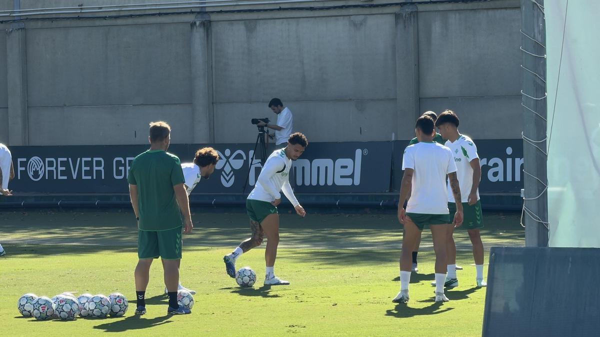 Sport: Antony recovers well, could be named in squad for Porto match