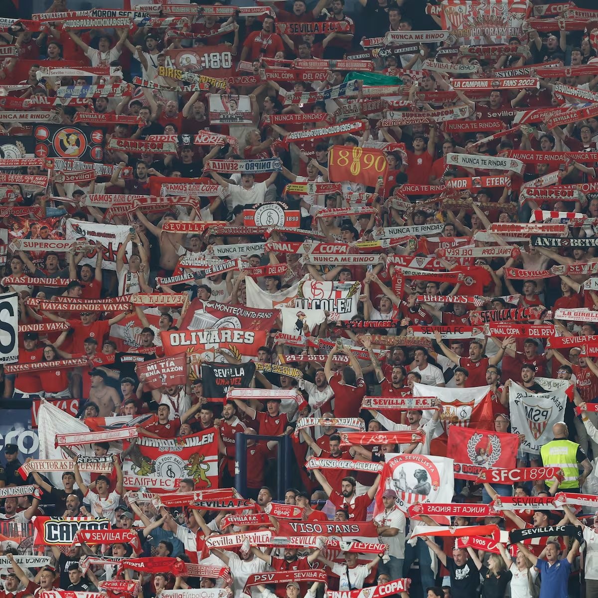 La Policía levantó cinco actas a sevillistas e investiga la pelea previa