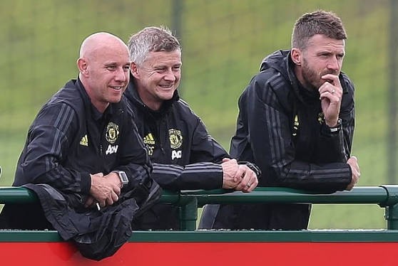 Mail: Butt rivela che Carrick aveva pensato di non allenare più, causando malcontento al Manchester United