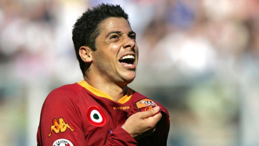 Cicinho: "He superado la depresión y el alcoholismo; Endrick debería elegir la Roma"