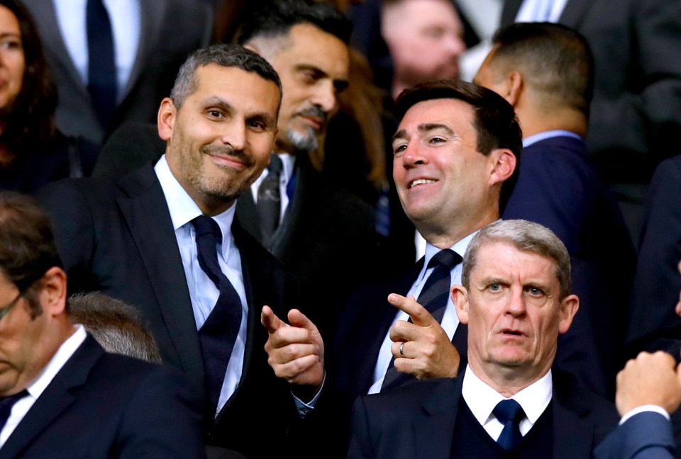 The Sun: Burnham aurait caché deux rencontres avec des dirigeants de Man City