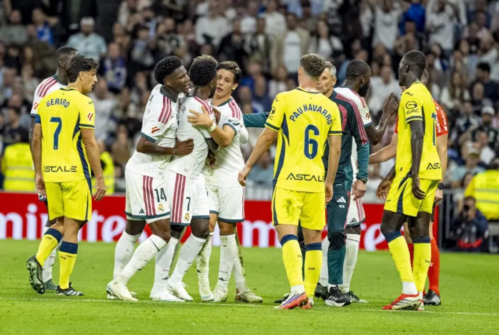Marca: Реал Мадрид страдает от предвзятого судейства в Ла Лиге, Лига чемпионов — оазис конкуренции