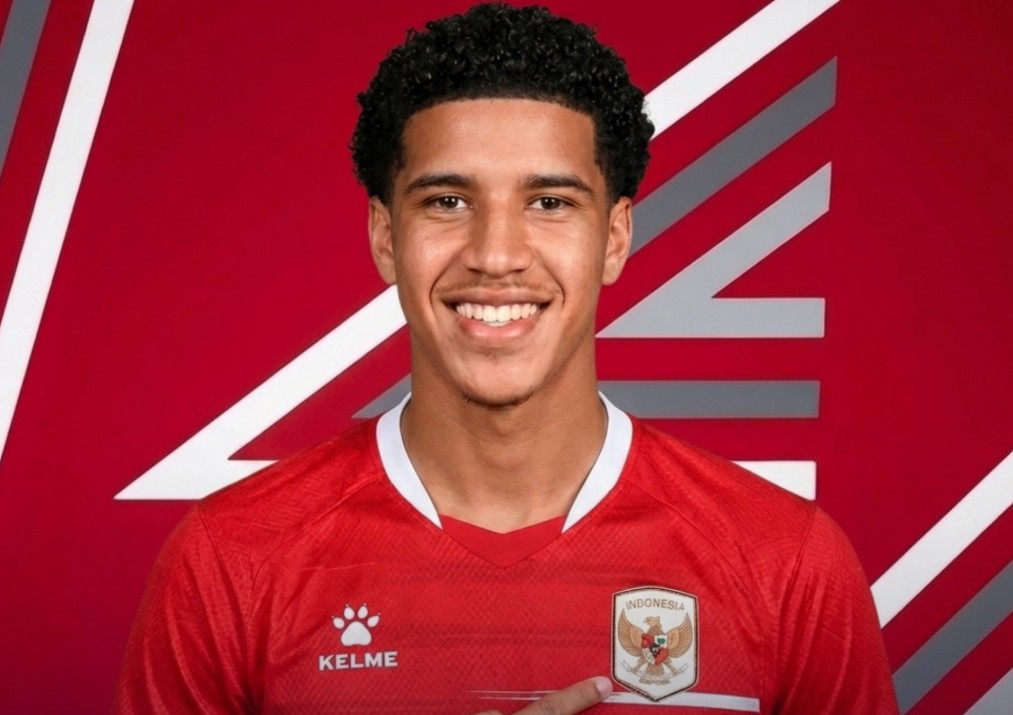 Mídia estrangeira: Indonesia tenta naturalizar Demian Agustin, meio-campista de 19 anos do Arsenal
