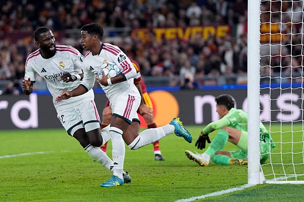 Real Madrid dreht nach der Champions-League-Reform viermal einen Zwei-Tore-Rückstand um, zweimal davon gegen Rom