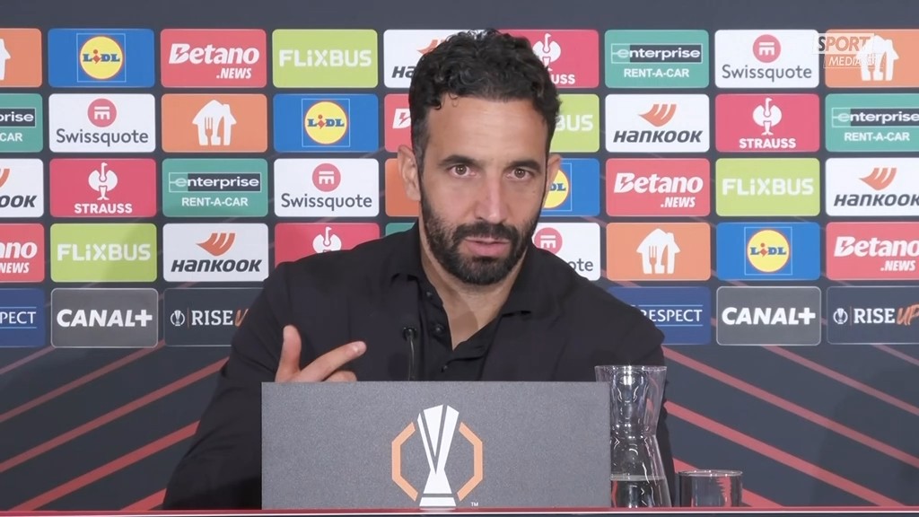 Amorim: El club confiaba en Cissé antes que yo, ha jugado partidos mejores que el de hoy