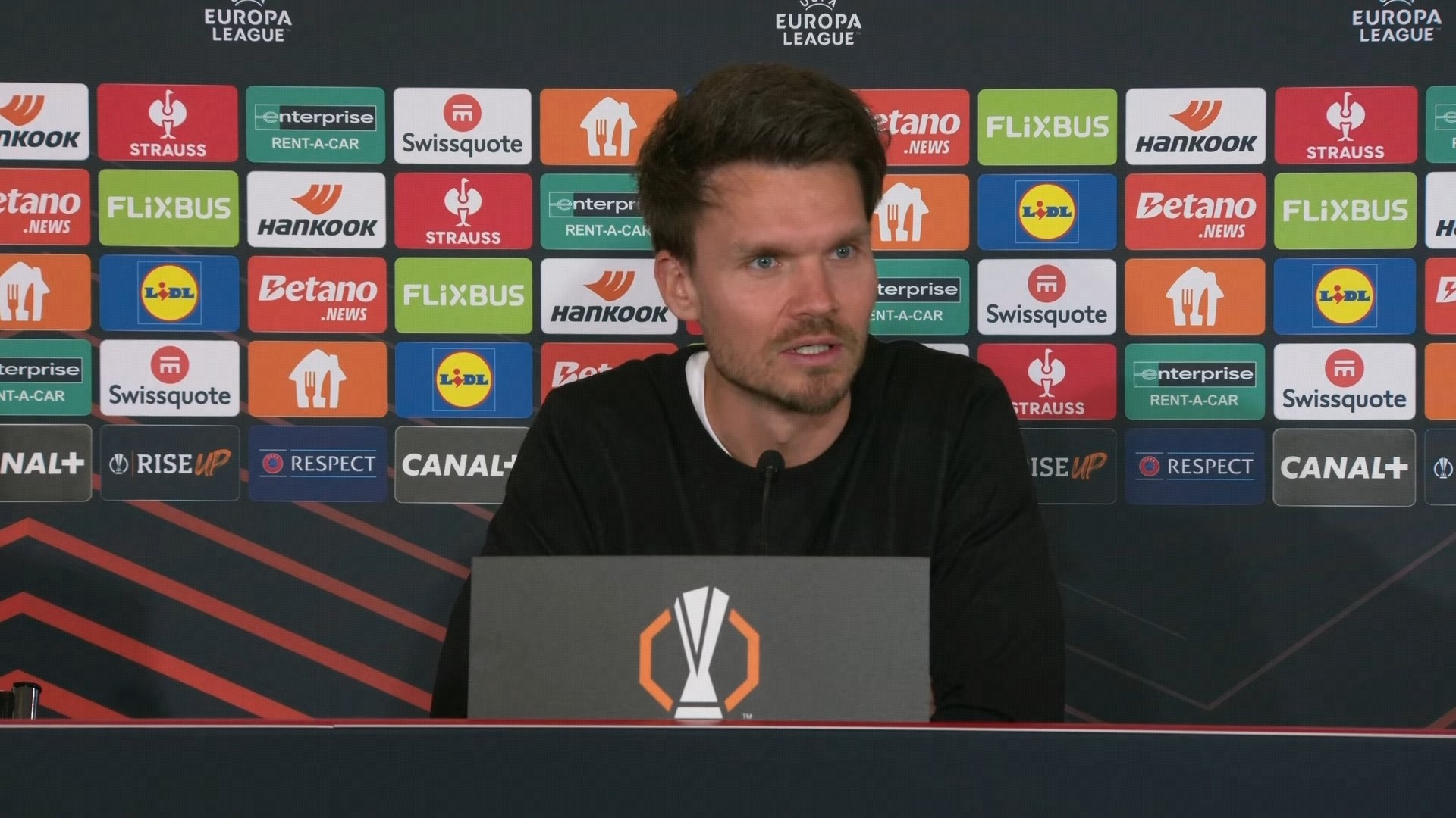 Entrenador del Salzburgo: Milan está al menos un escalón por encima de nosotros, hay que jugar perfecto contra ellos