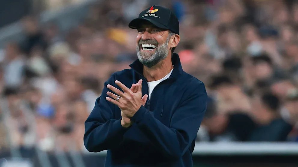 Bild: Klopp beobachtet Bayern gegen Arsenal, Kader auf 23 Spieler reduziert